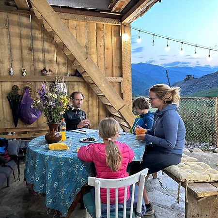 Nanila Hotel Ushguli Bagian luar foto