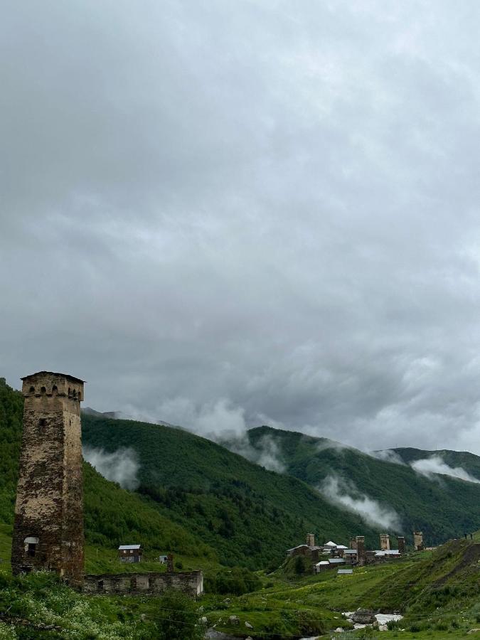 Nanila Hotel Ushguli Bagian luar foto