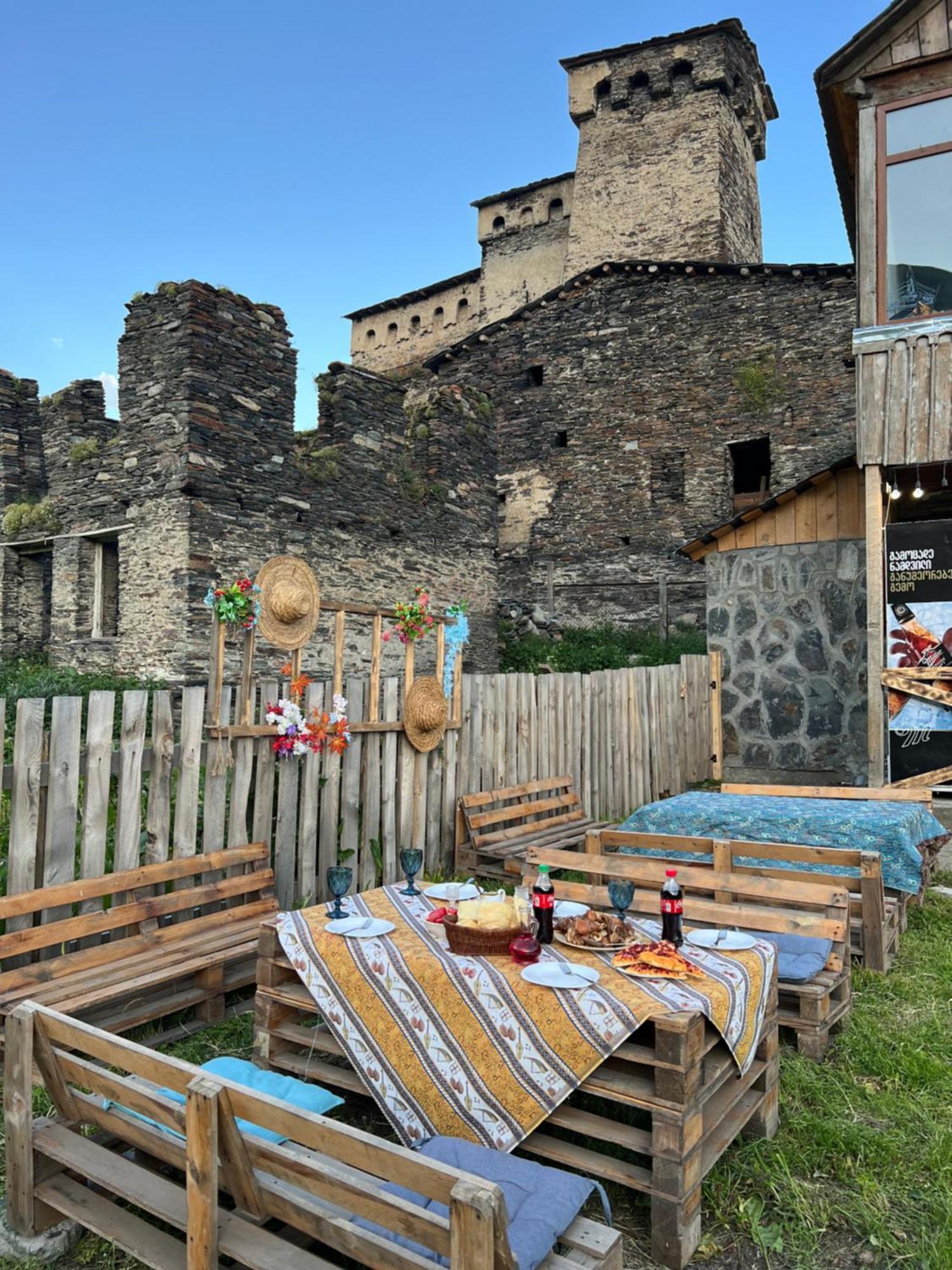 Nanila Hotel Ushguli Bagian luar foto