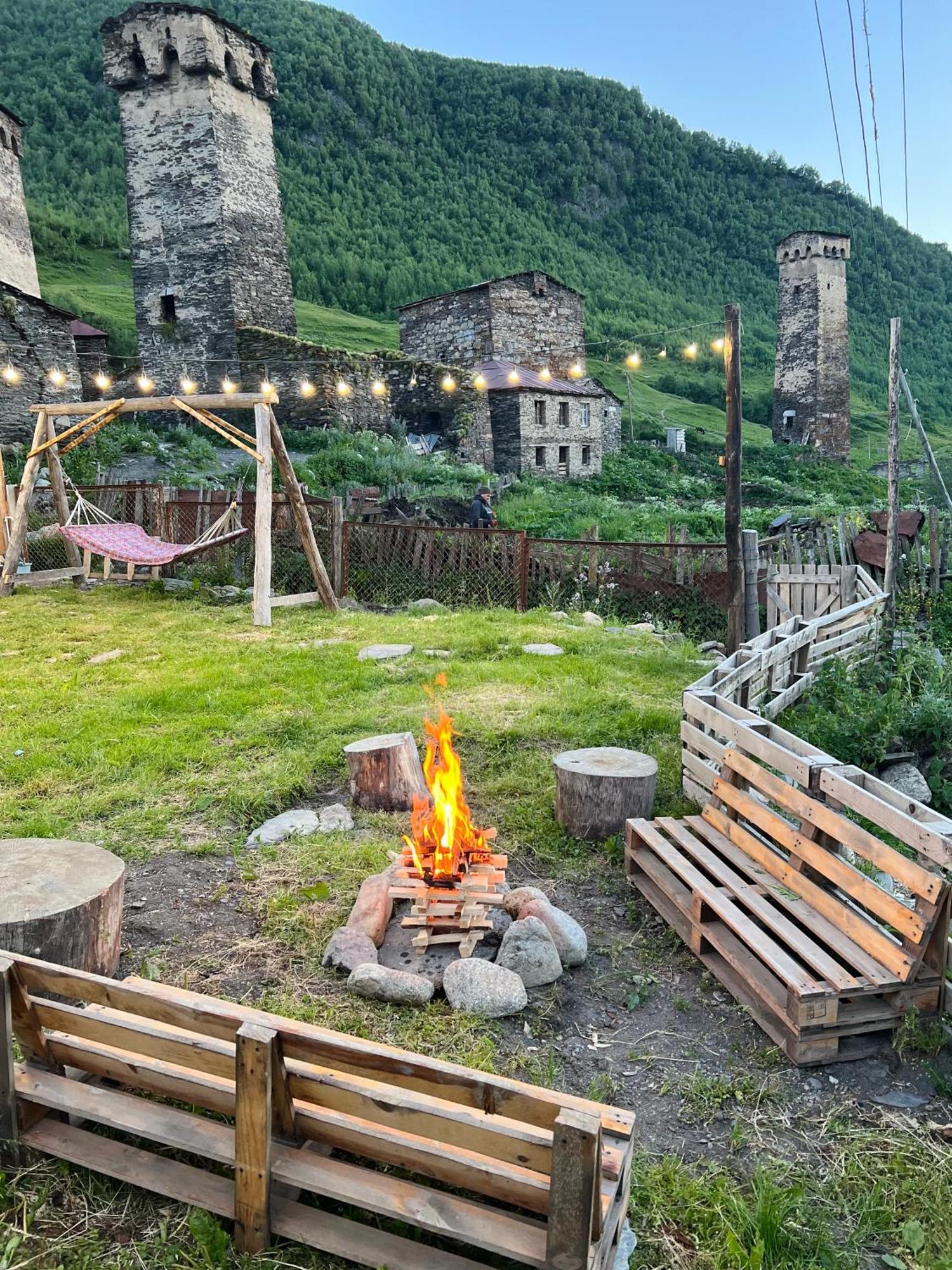 Nanila Hotel Ushguli Bagian luar foto